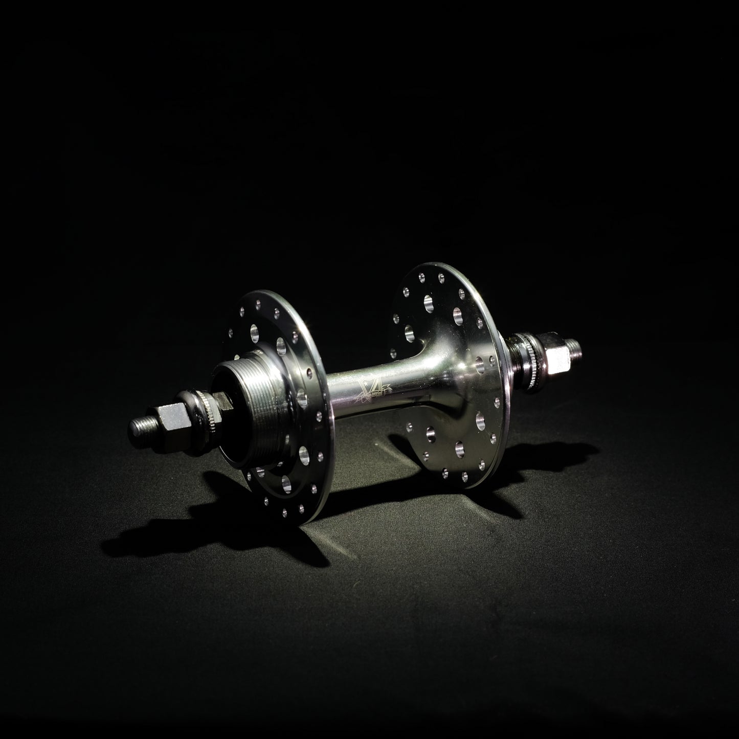 UA Imperial REAR HUB 32H SILVER
